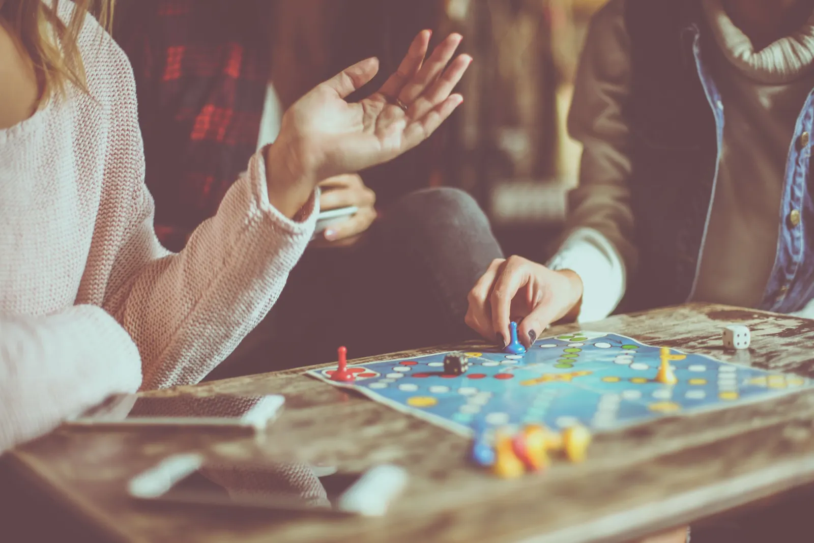Imagem de capa do artigo 7 GAMES PARA JOGAR EM CASA E PRATICAR O INGLÊS