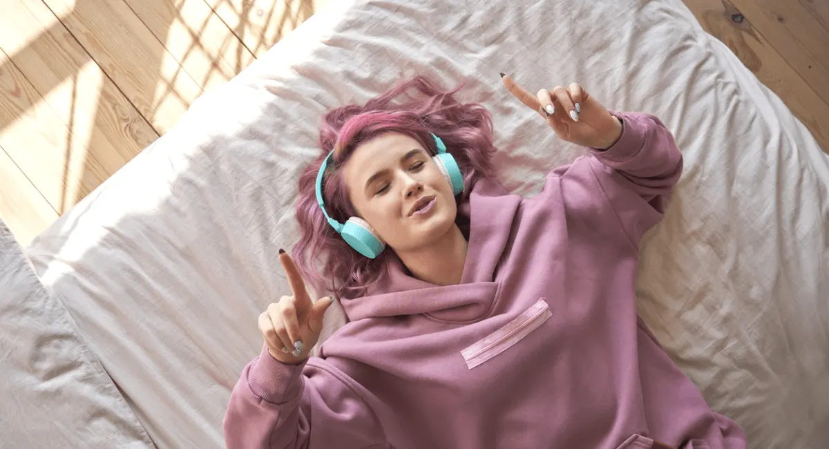 Imagem de capa do artigo 10 MÚSICAS PARA RELAXAR DEPOIS DE UM DIA DE ESTUDOS