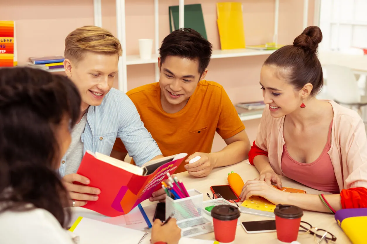 Imagem de capa do artigo COMO GARANTIR O DESENVOLVIMENTO DOS ALUNOS EM SUA FRANQUIA DE IDIOMAS?