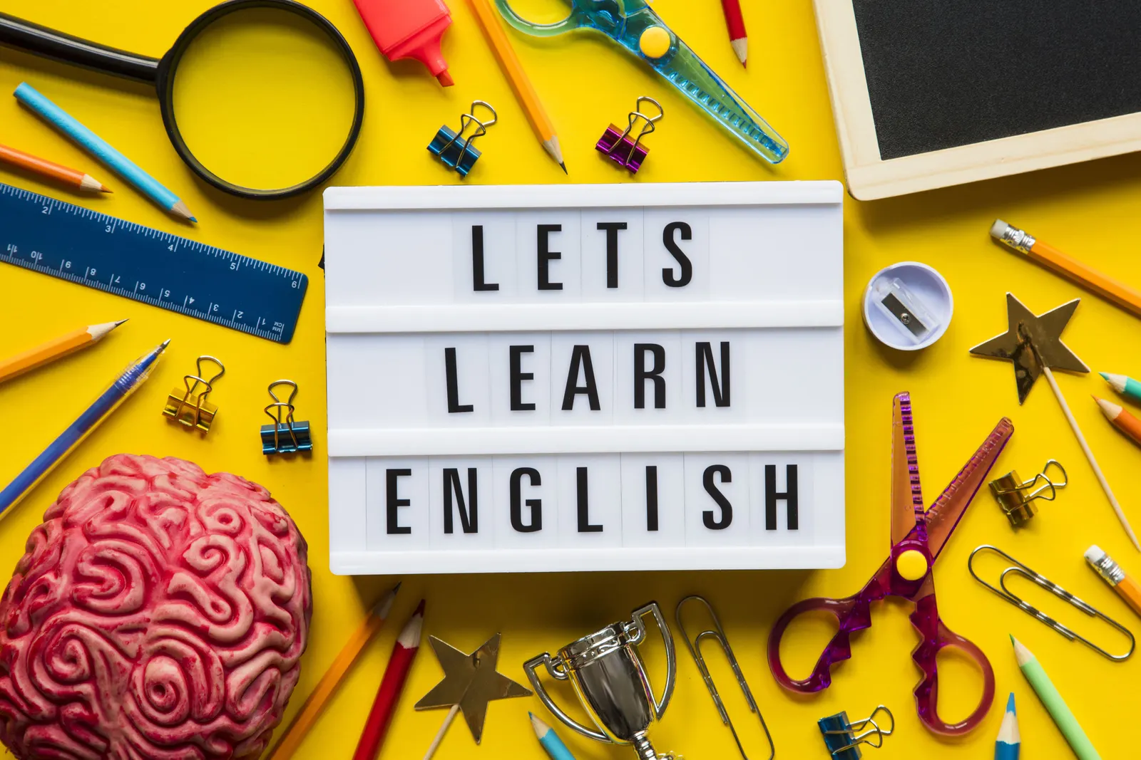 Imagem de capa do artigo MANEIRAS DE USAR "AS" EM INGLÊS E EXPRESSÕES POPULARES COM A PALAVRA