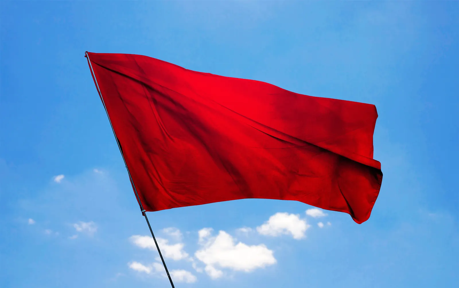 Imagem de capa do artigo DESCUBRA O SIGNIFICADO DA EXPRESSÃO "RED FLAG" QUE ROLA NAS REDES SOCIAIS