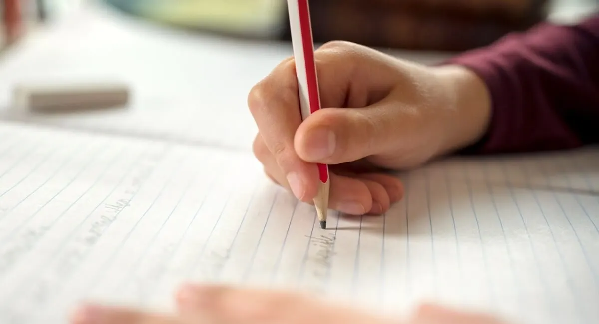 Imagem de capa do artigo VOCÊ SABE USAR O SIMPLE PRESENT? 5 EXERCÍCIOS PARA VOCÊ TREINAR E APRENDER