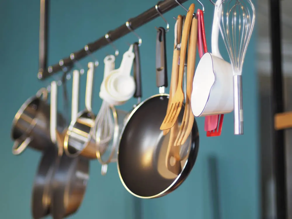 Imagem de capa do artigo COMO PRONUNCIAR OS ITENS E UTENSÍLIOS DE COZINHA EM INGLÊS