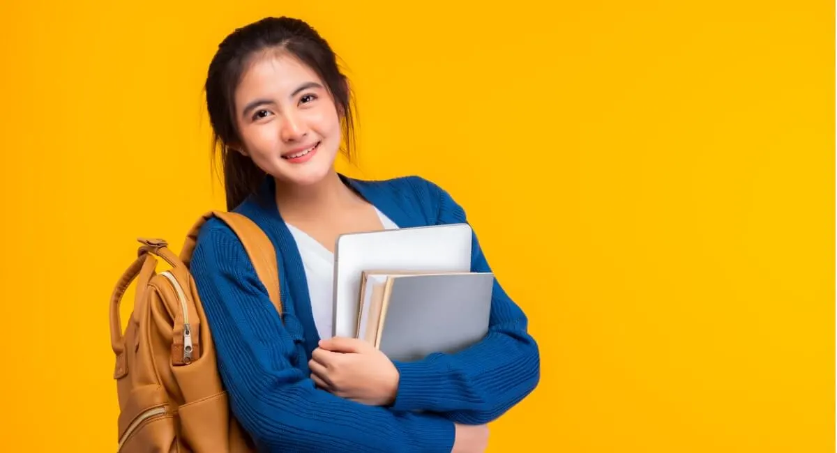 Imagem de capa do artigo 7 REQUISITOS PARA ESTUDAR FORA DO PAÍS QUE VOCÊ PRECISA CUMPRIR