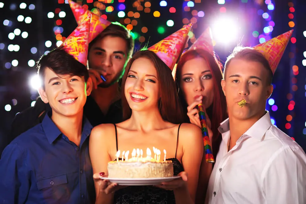 Imagem de capa do artigo COMO DESEJAR FELIZ ANIVERSÁRIO EM 11 LÍNGUAS
