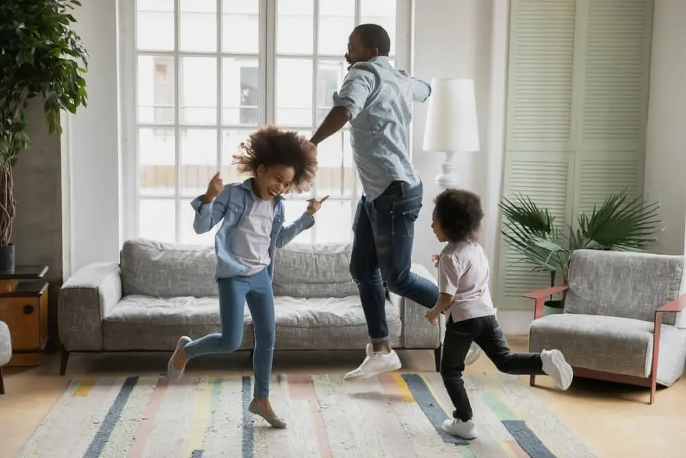 Imagem de capa do artigo COMO A DANÇA AJUDA NO DESENVOLVIMENTO INFANTIL?