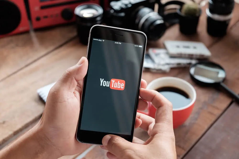 Imagem de capa do artigo CANAIS DO YOUTUBE EM INGLÊS PARA APRENDER MAIS SOBRE CINEMA