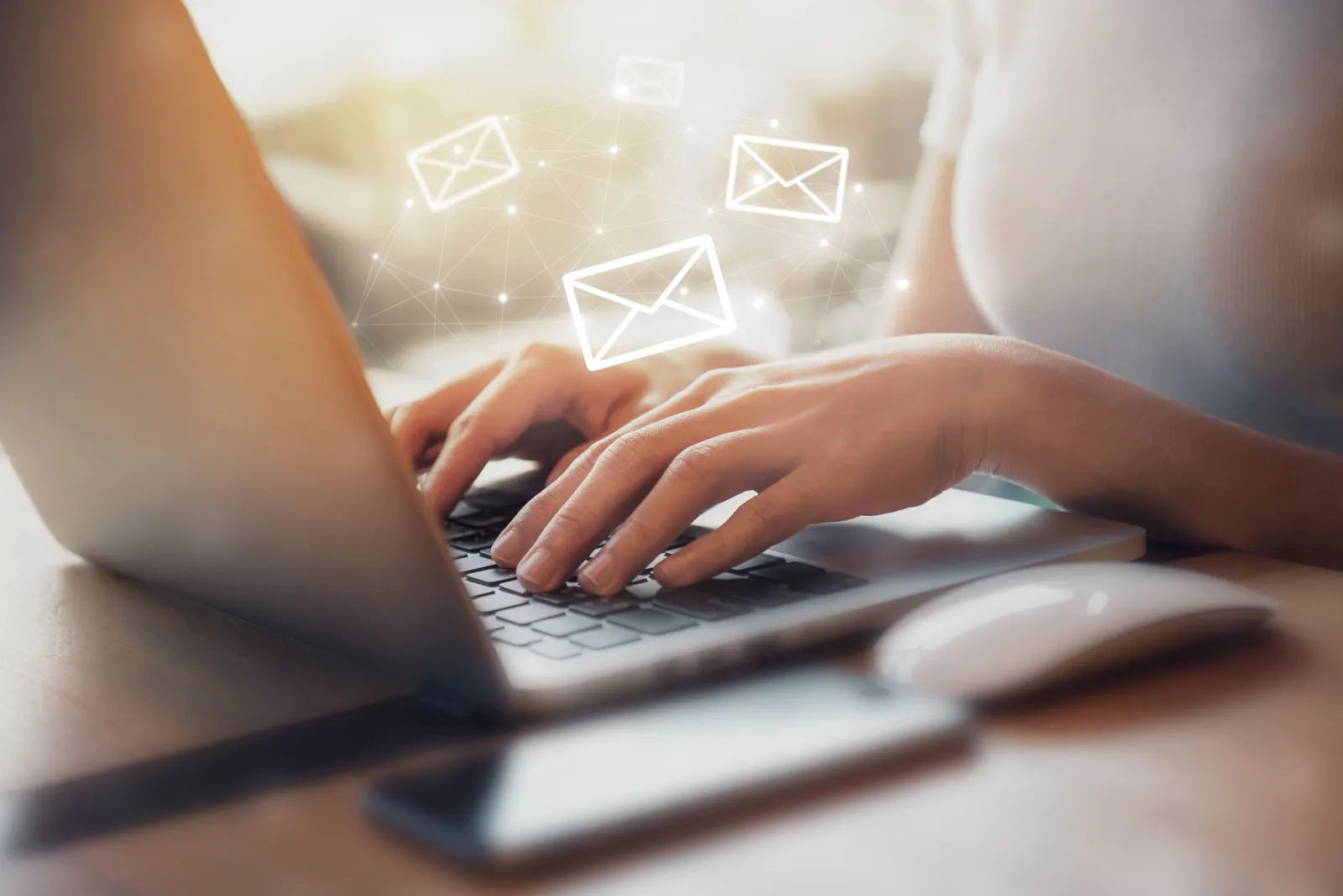 Imagem de capa do artigo INFOGRÁFICO: COMO ESCREVER UM E-MAIL EM INGLÊS?