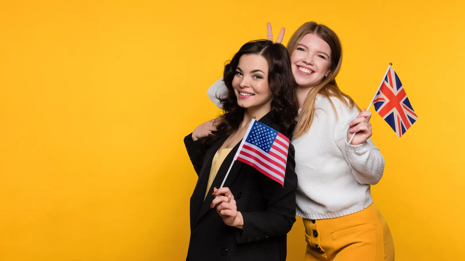 Imagem de capa do artigo GÍRIAS BRITÂNICAS E AMERICANAS E SUAS DIFERENÇAS | YÁZIGI